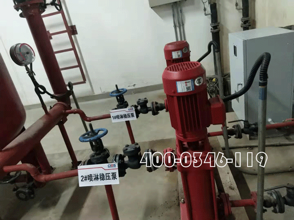 住宅區(qū)發(fā)生火災(zāi)消防救火造成第三方財(cái)產(chǎn)損失誰(shuí)承擔(dān)責(zé)任？